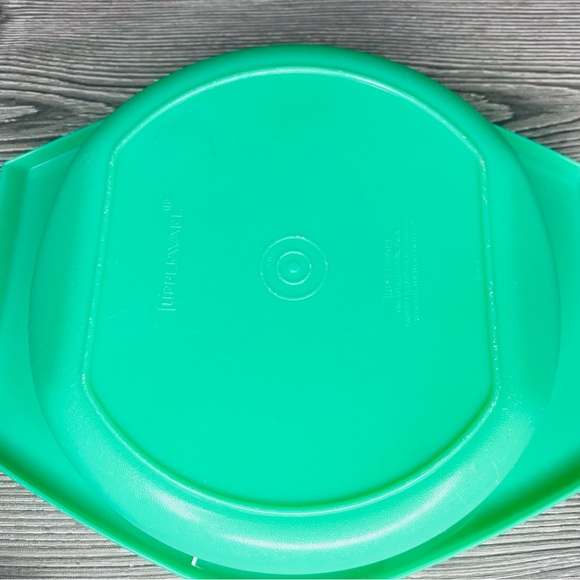 Vintage Tupperware 787 Cheese Grater Shredder & Bowl 786-8 Jadite Green & Top - Picture 8 of 10